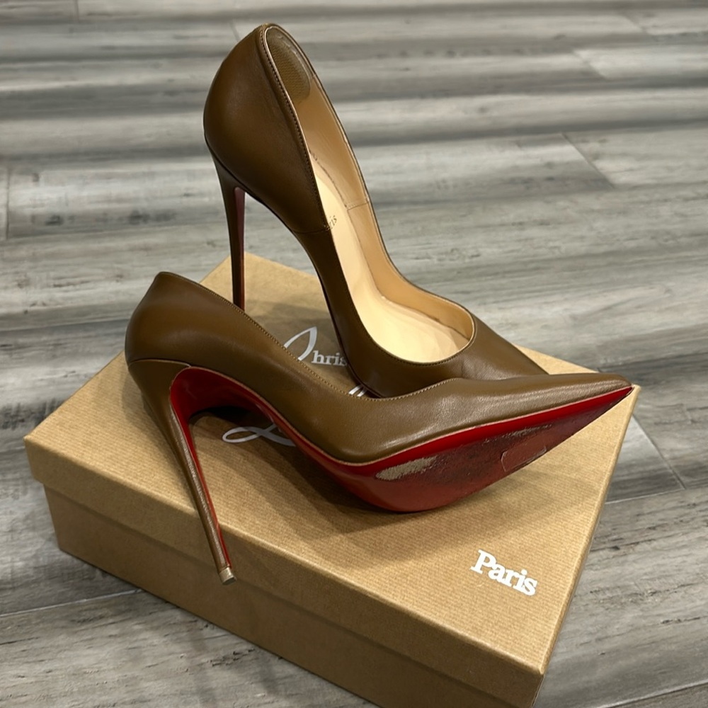 Louboutin So Kate Pumps